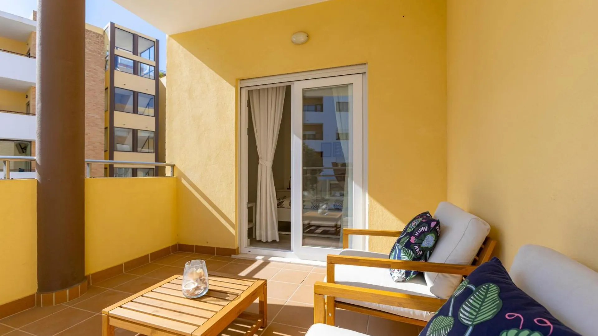 Charming 3 Bedroom Apartment Close To Historic Center-Lagos