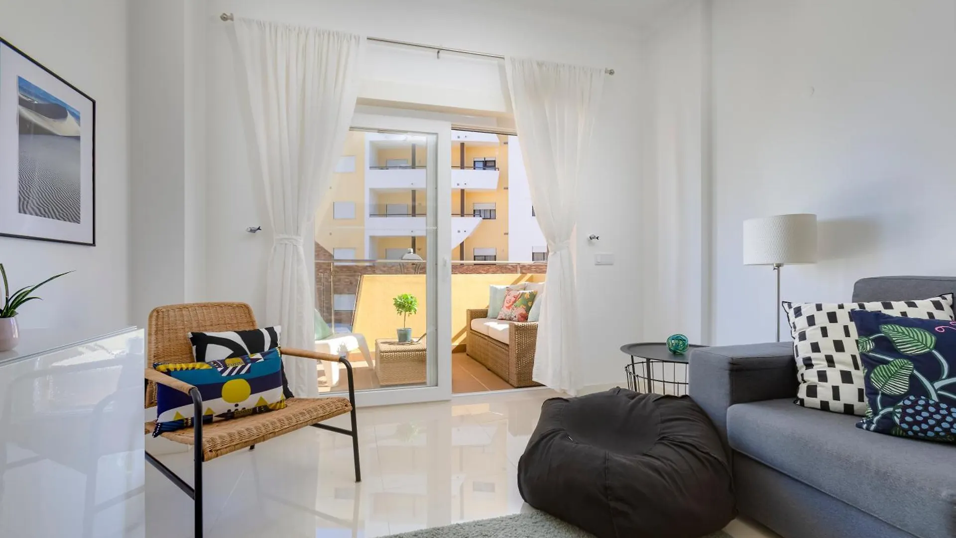 Charming 3 Bedroom Apartment Close To Historic Center-Lagos  Lagos